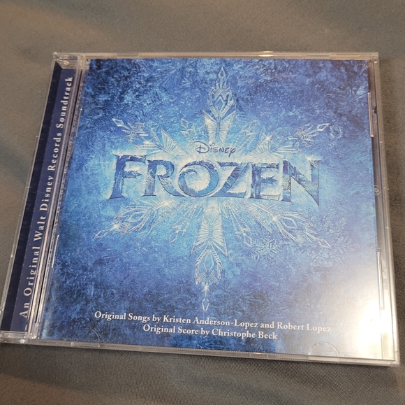 ✨️3/$15✨️ Disney Frozen Soundtrack CD with Blue Cover - Picture 1 of 5